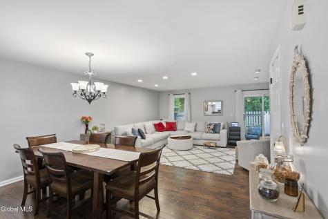 174 Williamsburg Court Albany NY 12203