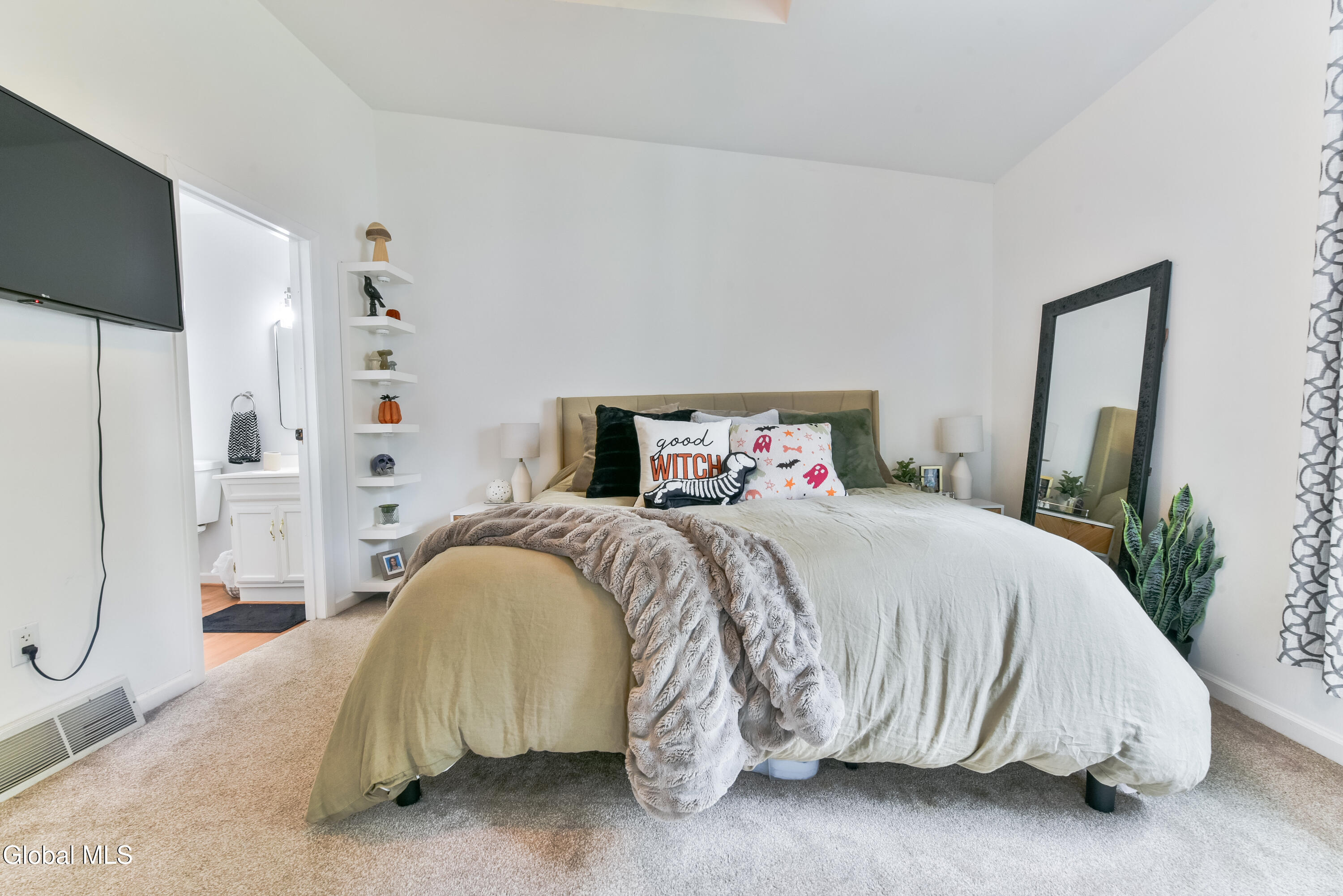 49 Preakness Way Saratoga Springs NY 12866