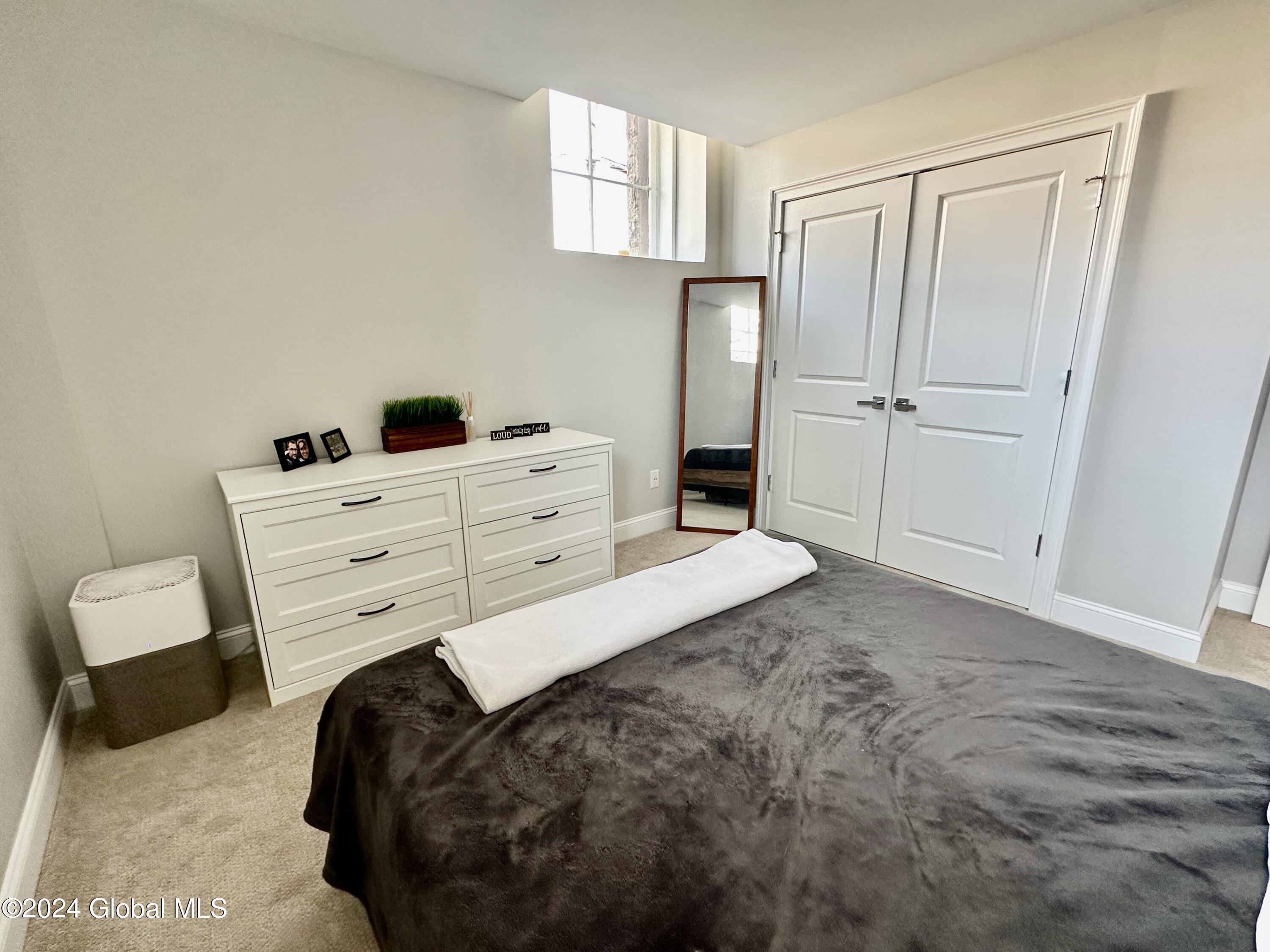 77 Van Dam Street Saratoga Springs NY 12866