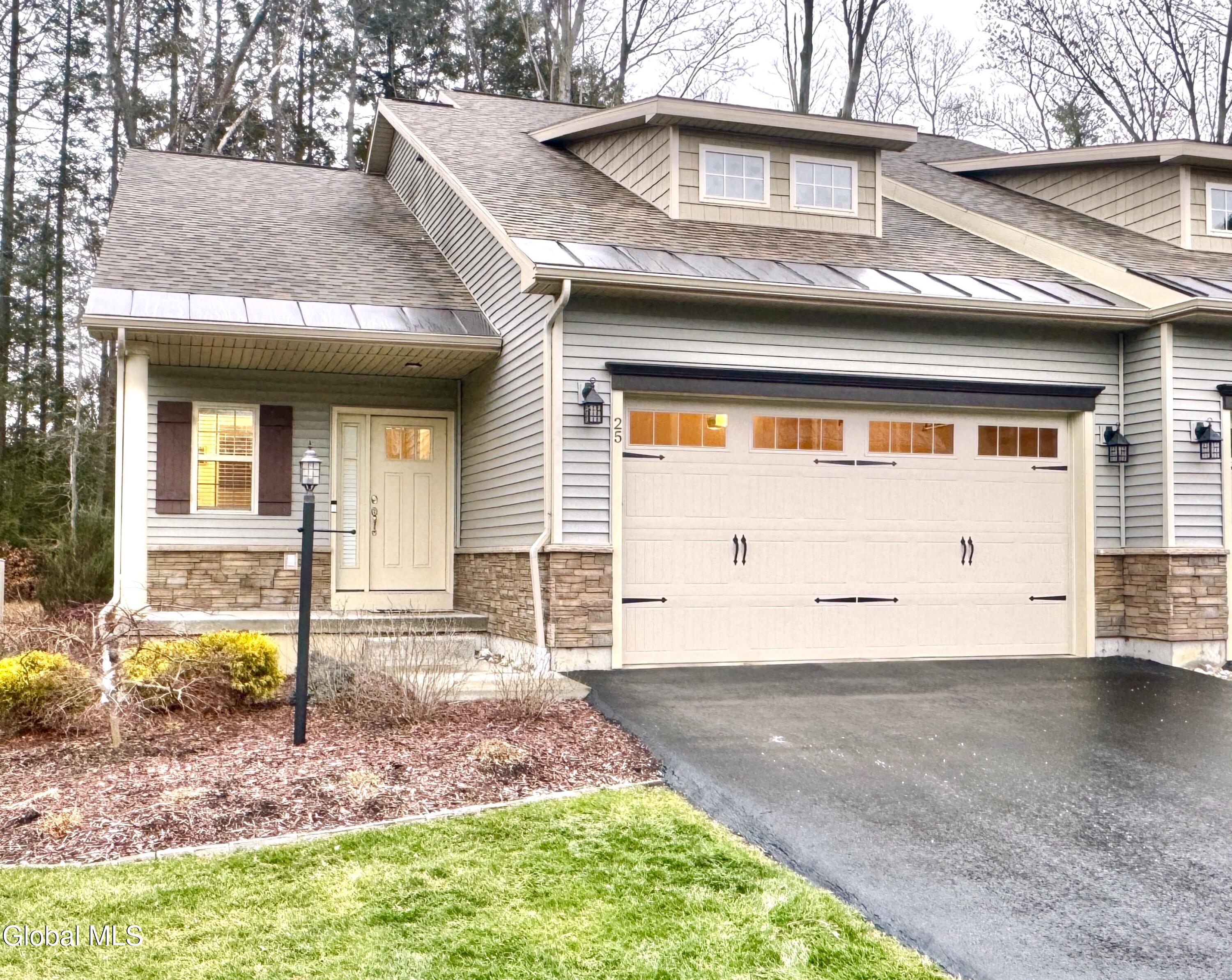 25 Canterbury Lane Delmar NY 12054