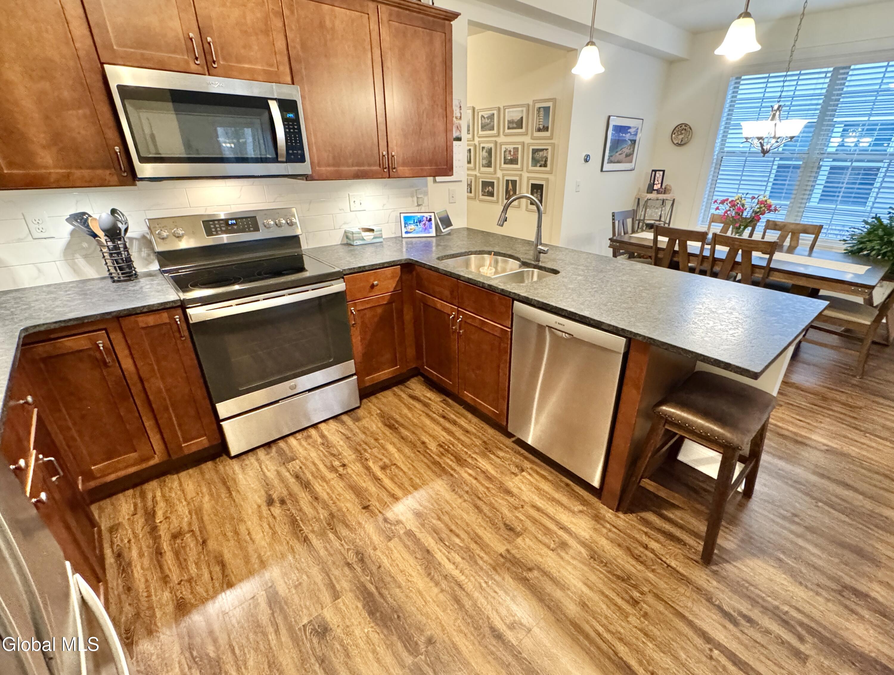 25 Canterbury Lane Delmar NY 12054