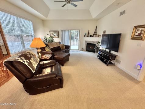 25 Canterbury Lane Delmar NY 12054