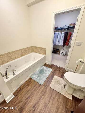 25 Canterbury Lane Delmar NY 12054