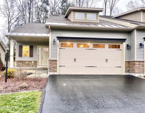 25 Canterbury Lane Delmar NY 12054
