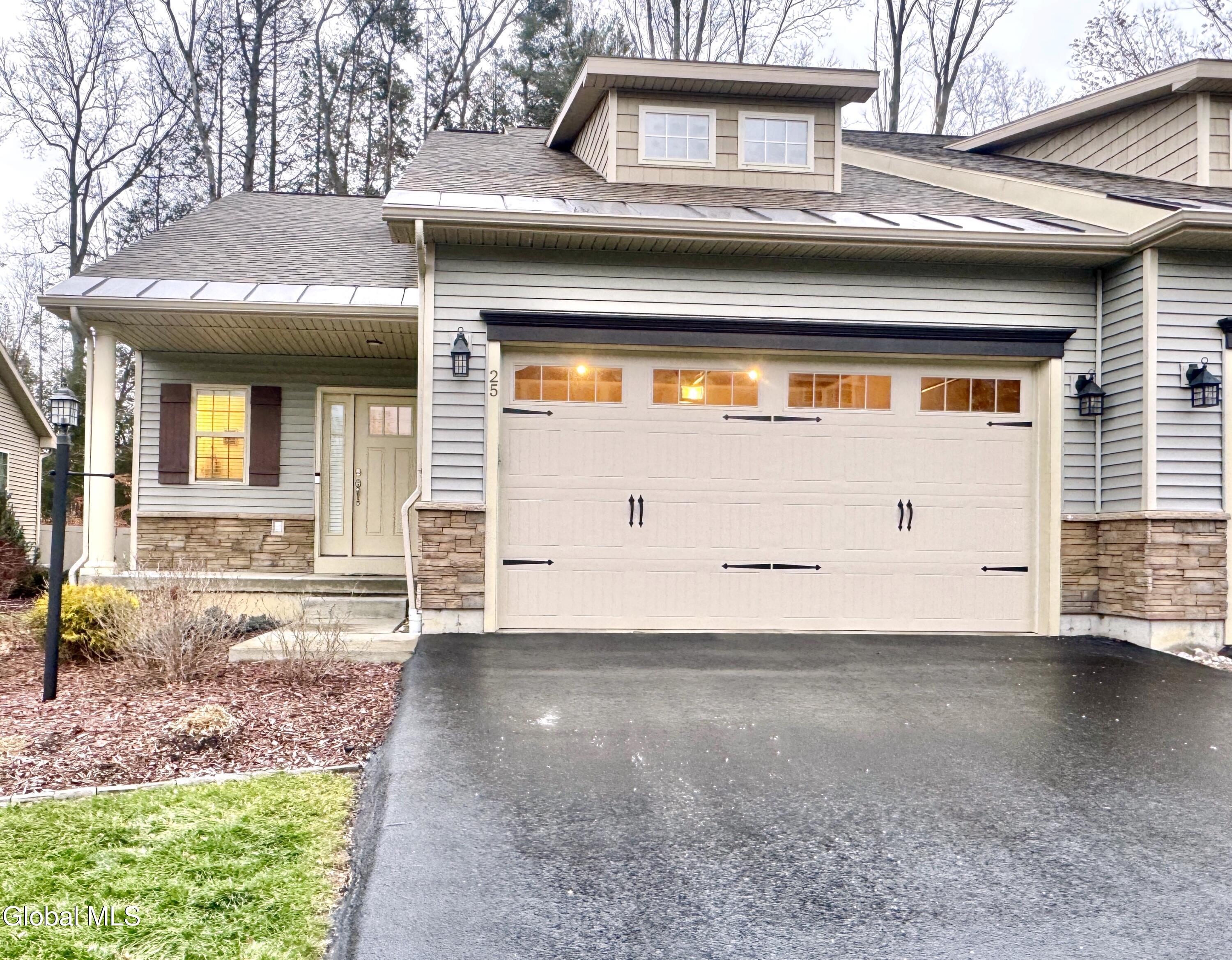 25 Canterbury Lane Delmar NY 12054