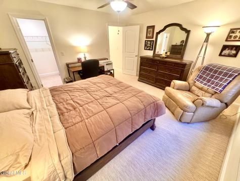 25 Canterbury Lane Delmar NY 12054