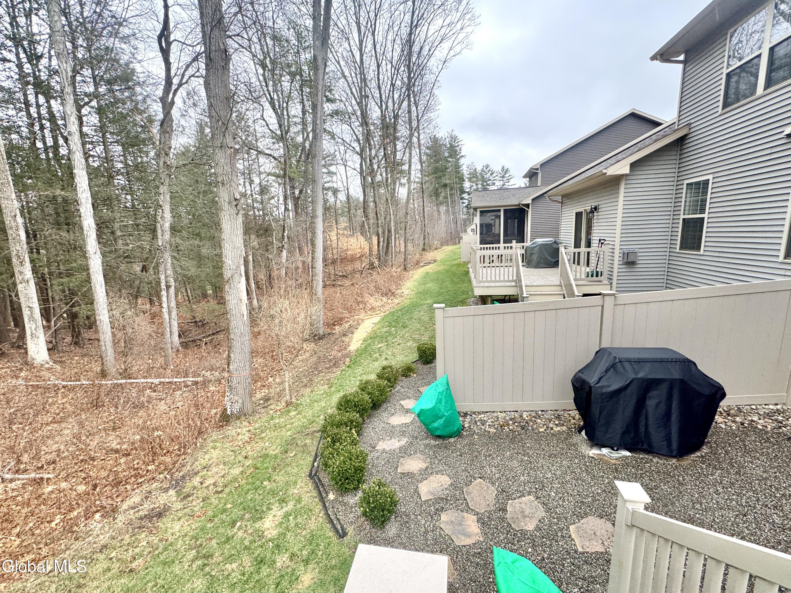 25 Canterbury Lane Delmar NY 12054