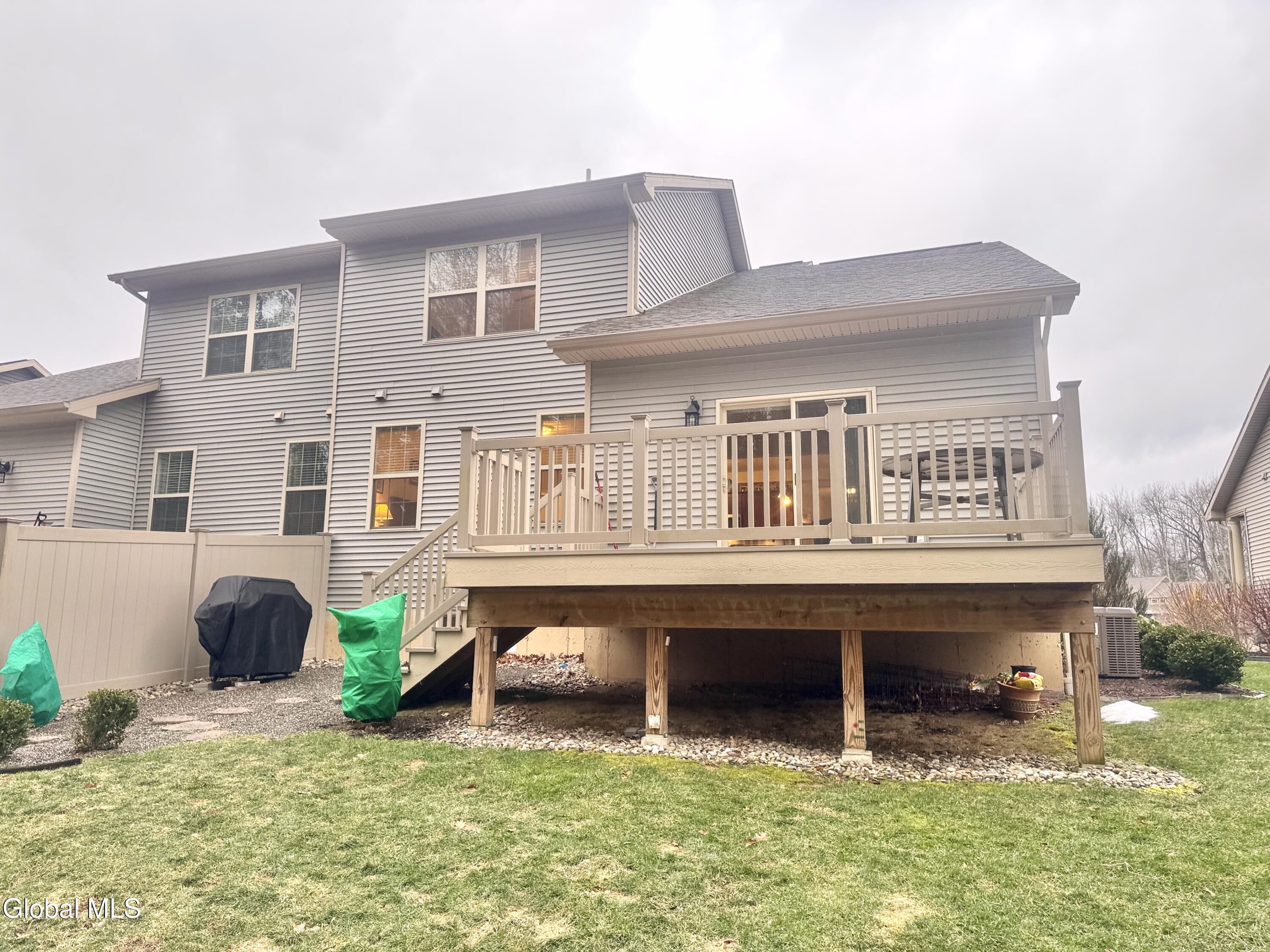 25 Canterbury Lane Delmar NY 12054