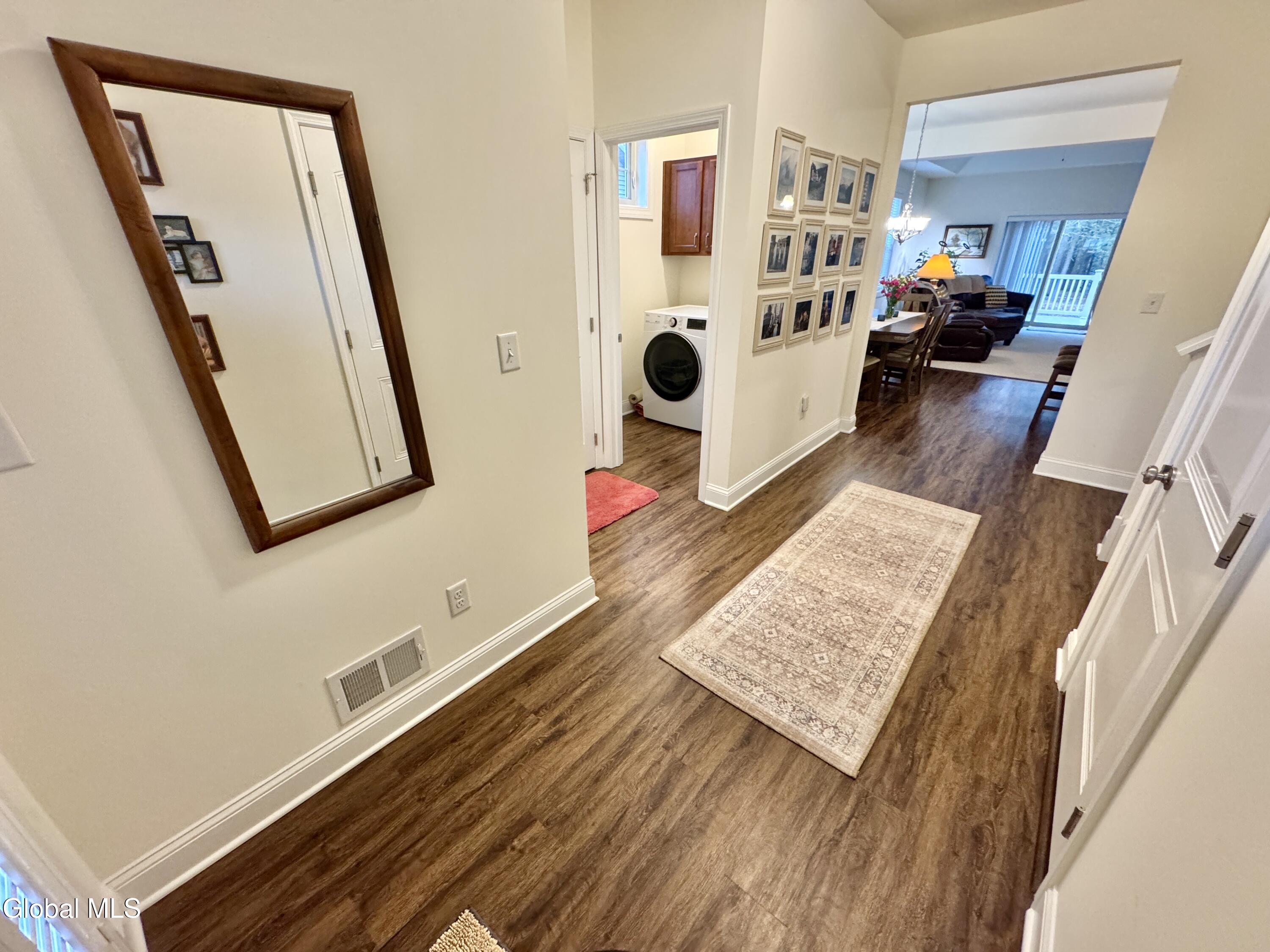 25 Canterbury Lane Delmar NY 12054