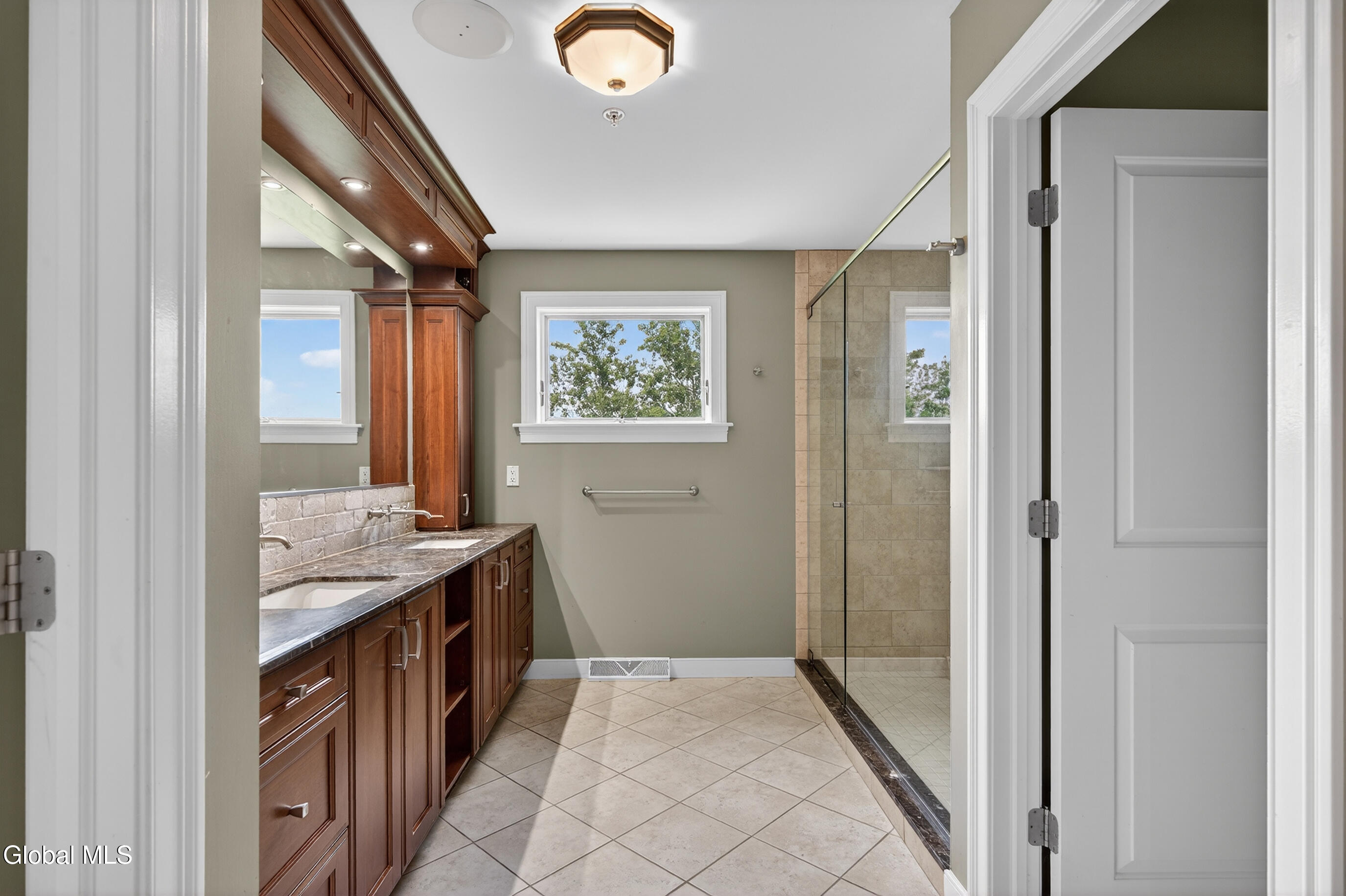 4 Bryn Mawr Court Albany NY 12211