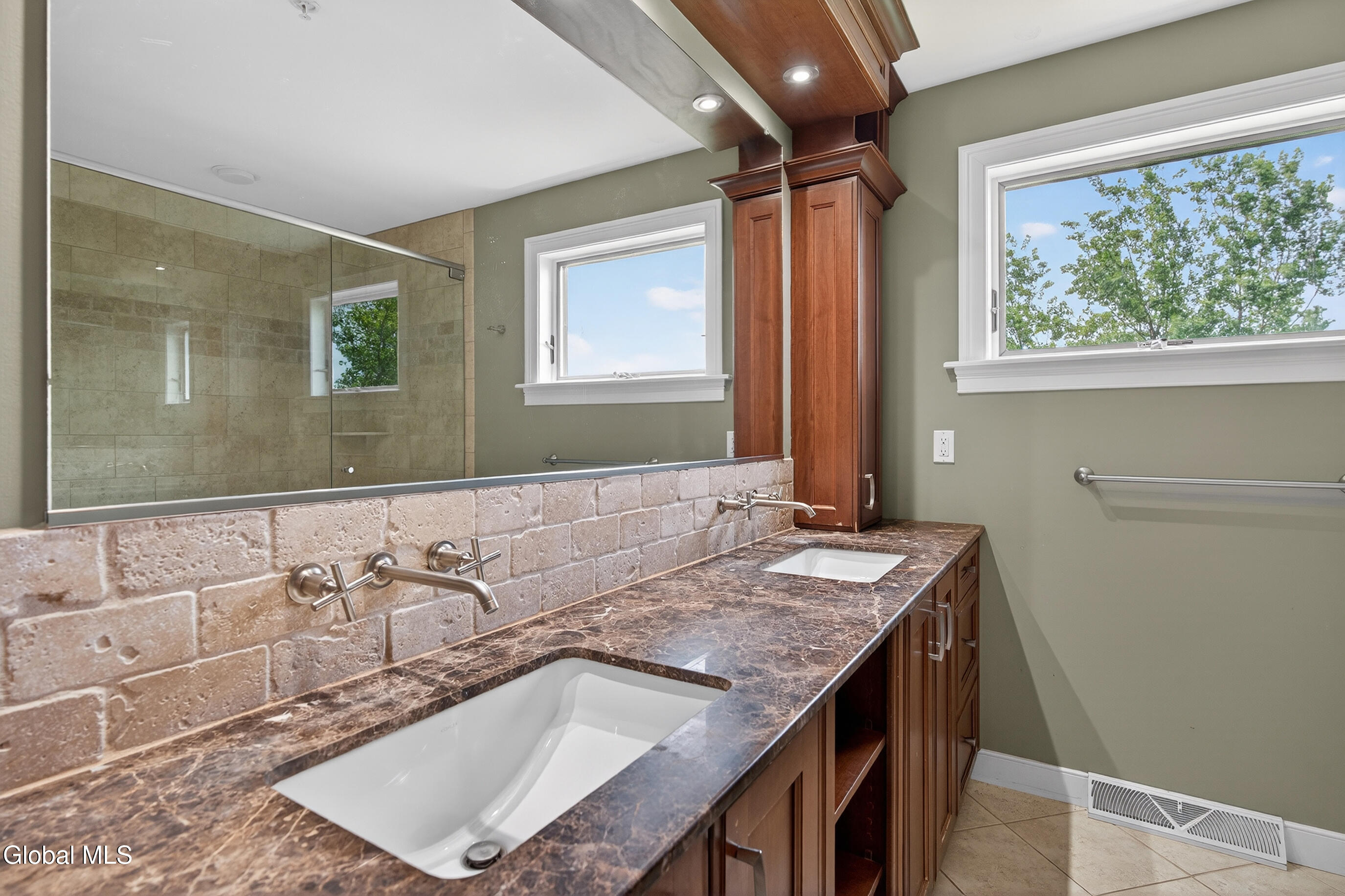 4 Bryn Mawr Court Albany NY 12211