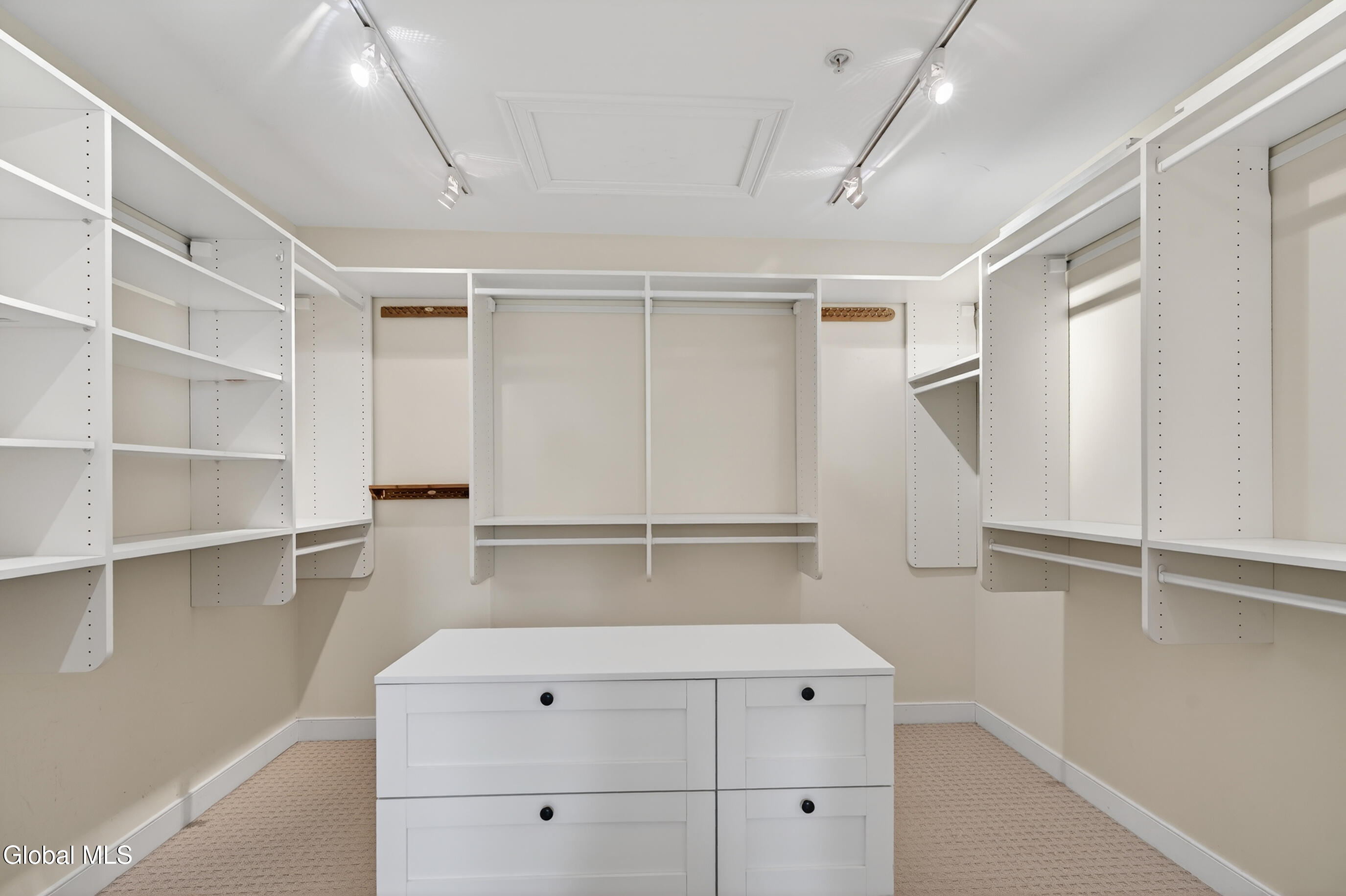 4 Bryn Mawr Court Albany NY 12211