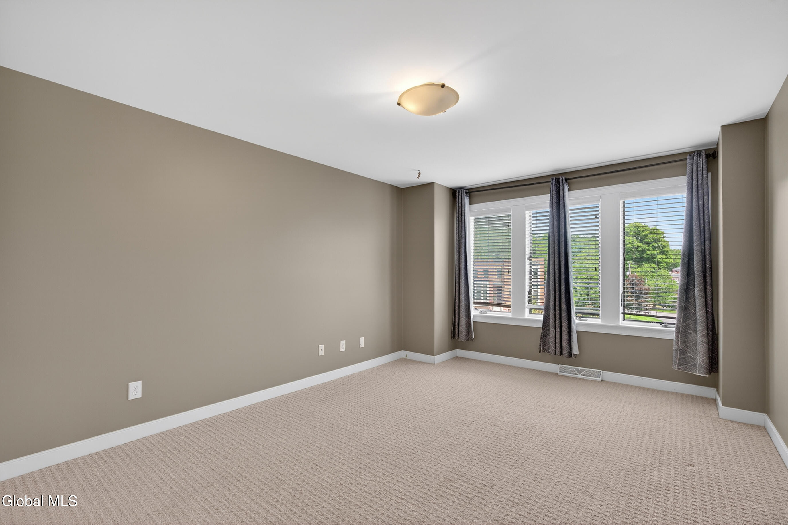4 Bryn Mawr Court Albany NY 12211
