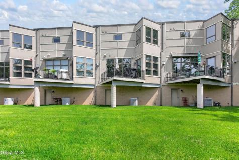 4 Bryn Mawr Court Albany NY 12211