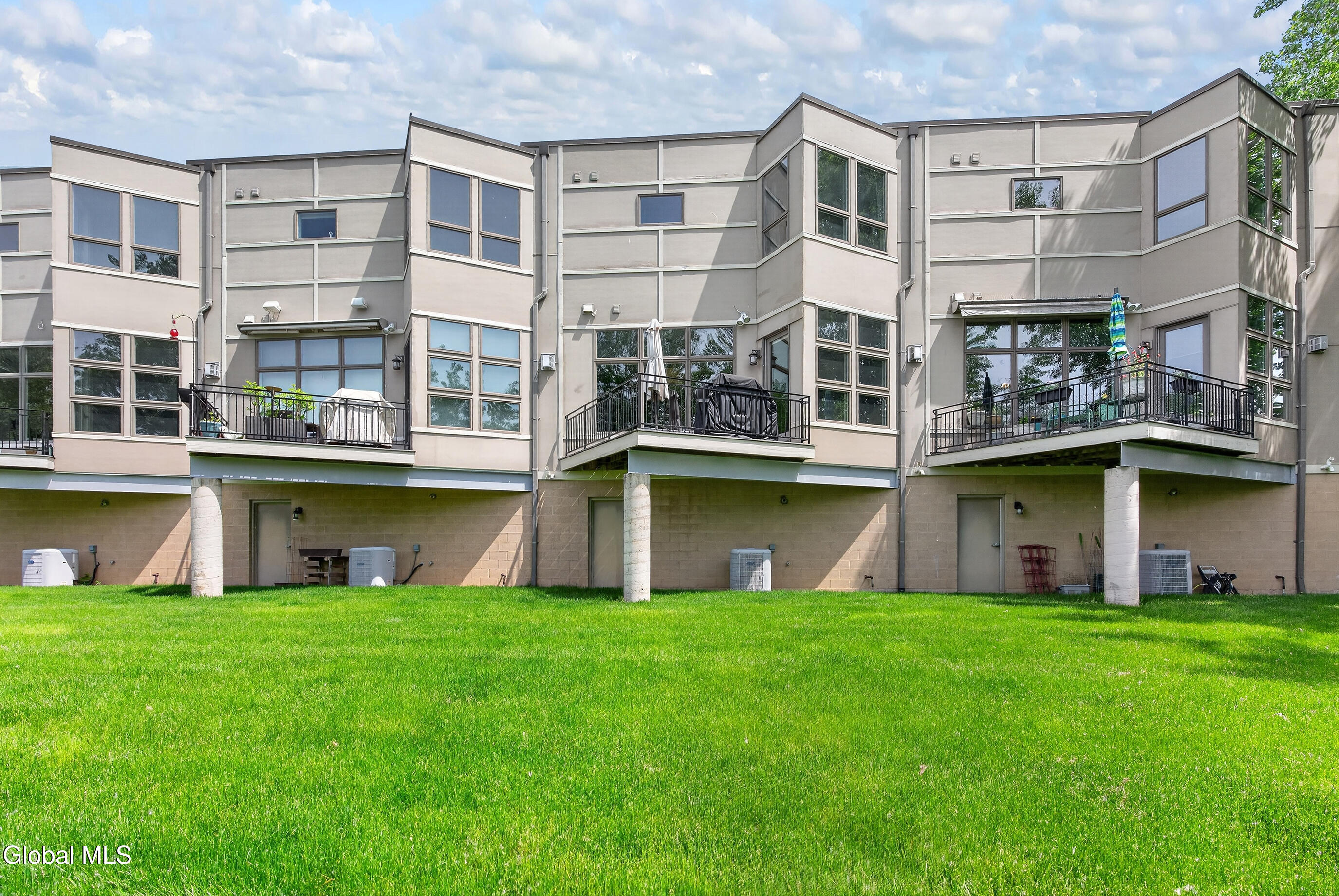 4 Bryn Mawr Court Albany NY 12211