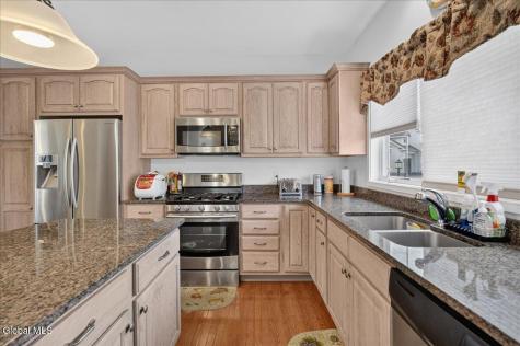 29 Mulberry Drive Albany NY 12205