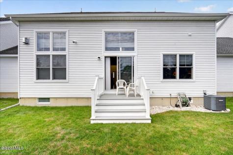 29 Mulberry Drive Albany NY 12205