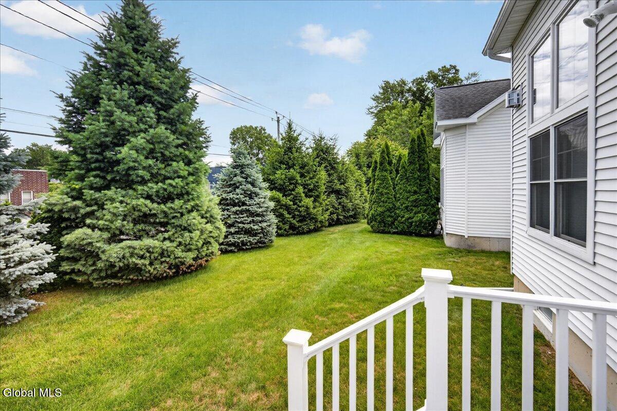 29 Mulberry Drive Albany NY 12205