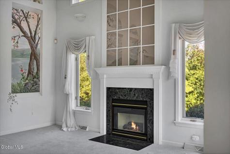 2467 Nott St E Niskayuna NY 12309