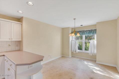 2467 Nott St E Niskayuna NY 12309