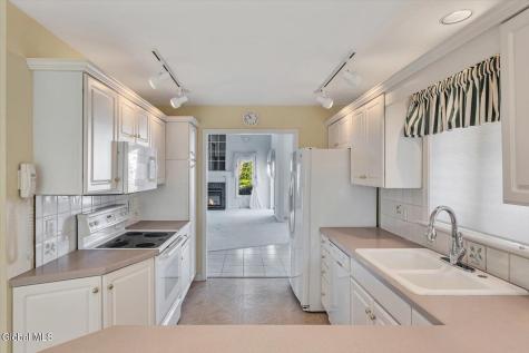 2467 Nott St E Niskayuna NY 12309