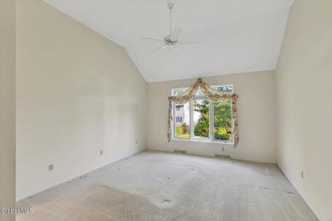 2467 Nott St E Niskayuna NY 12309
