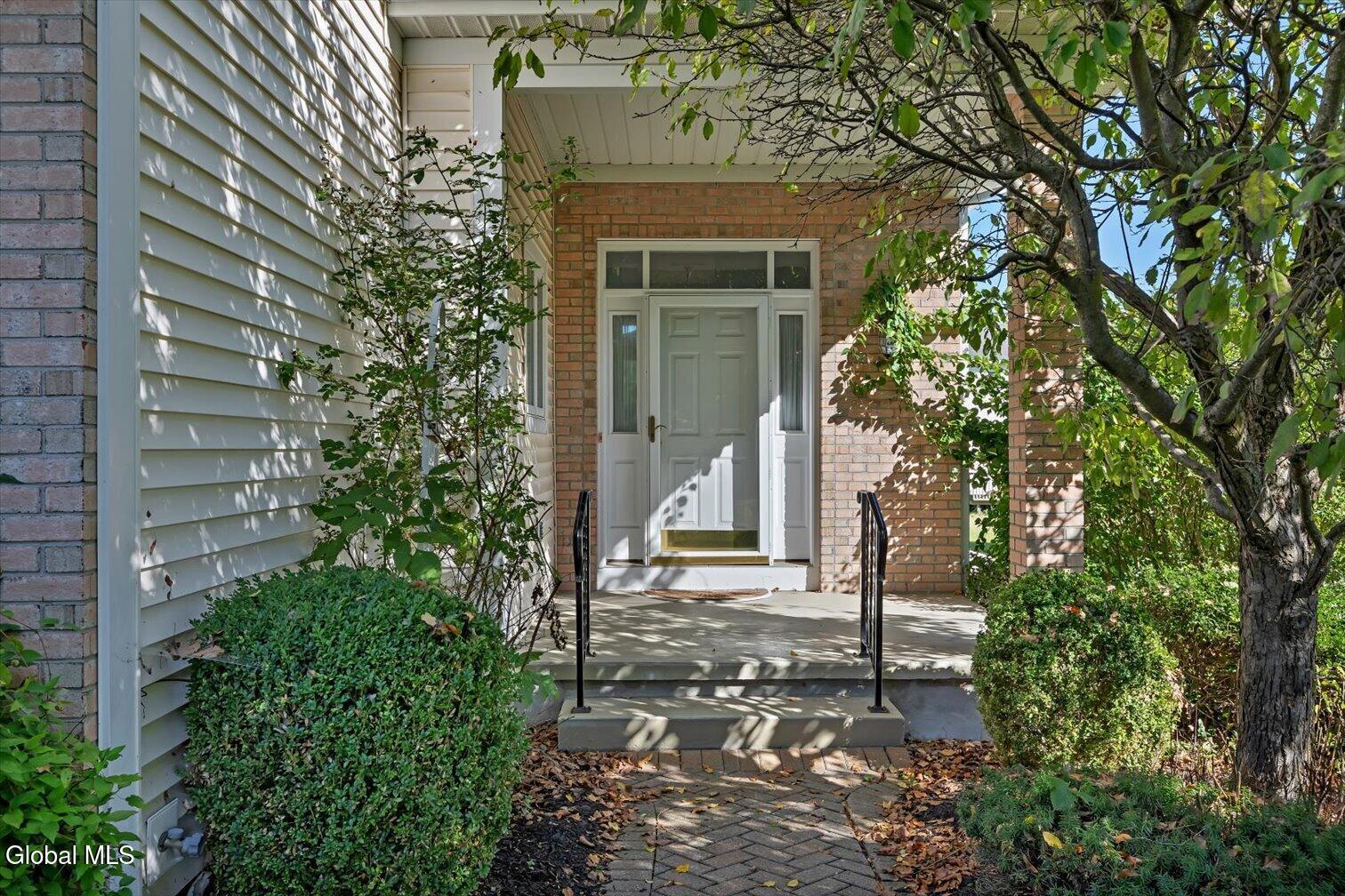 2467 Nott St E Niskayuna NY 12309