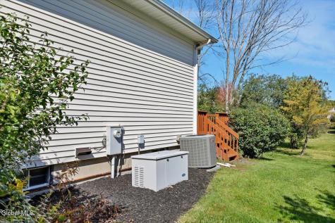 2467 Nott St E Niskayuna NY 12309