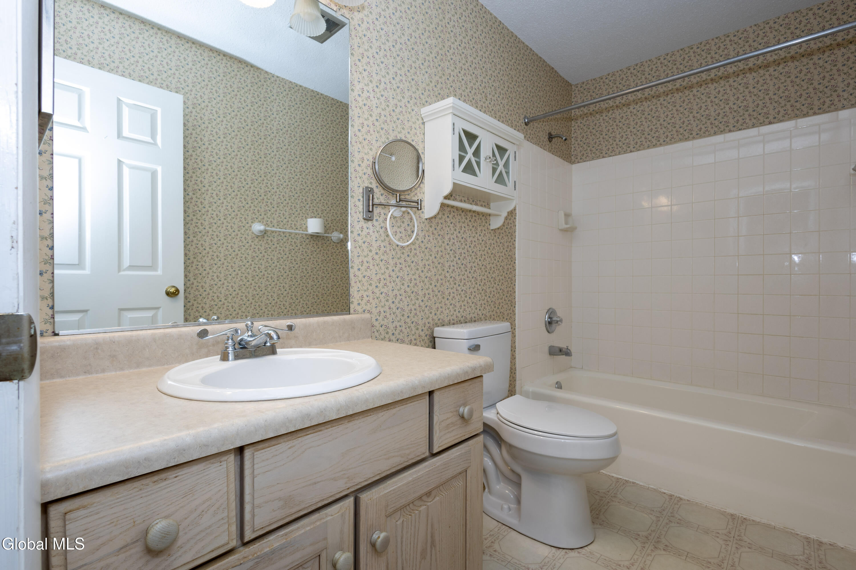 4706 Foxwood Drive S Clifton Park NY 12065