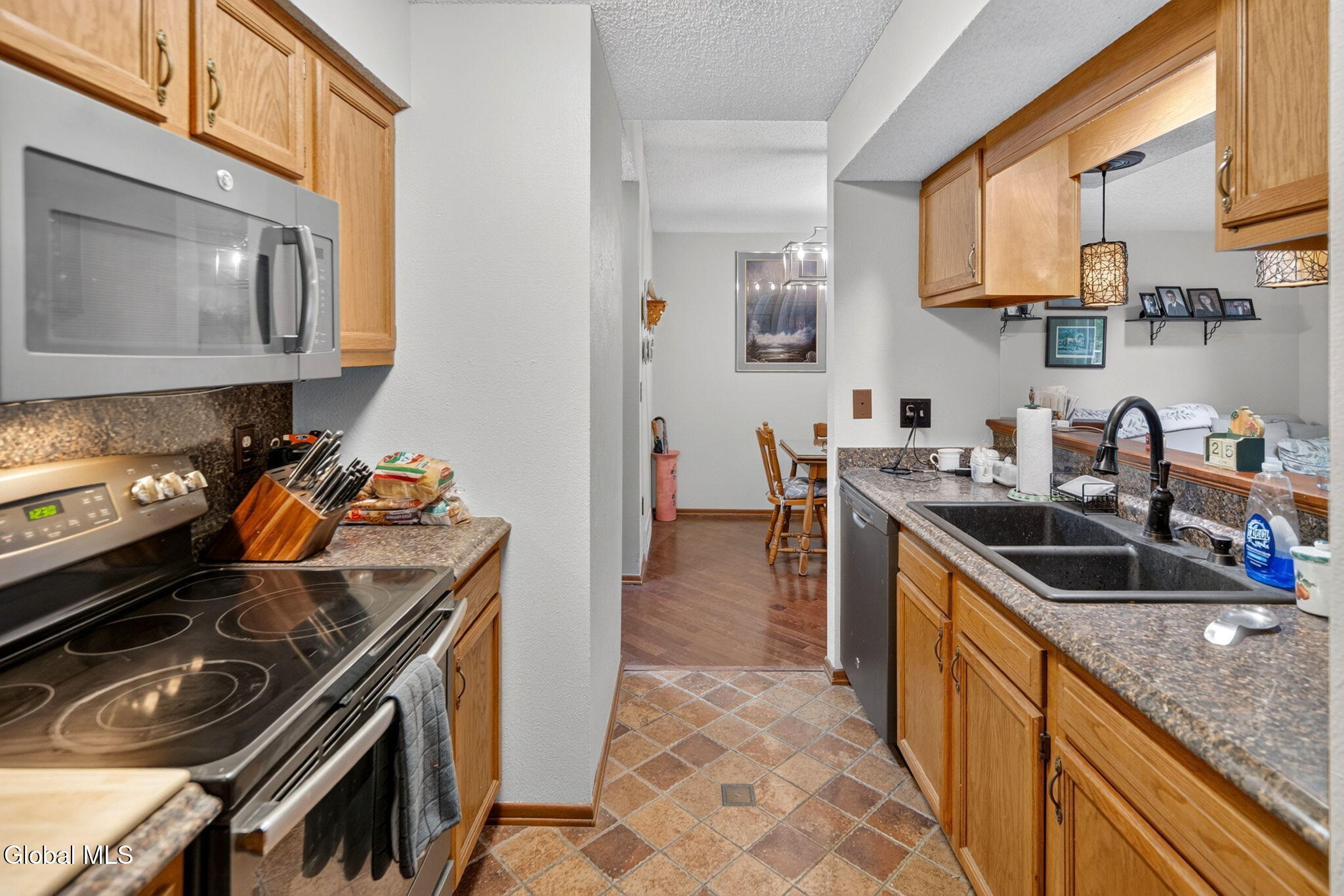 202 Burgoyne Drive Halfmoon NY 12065