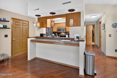 202 Burgoyne Drive Halfmoon NY 12065