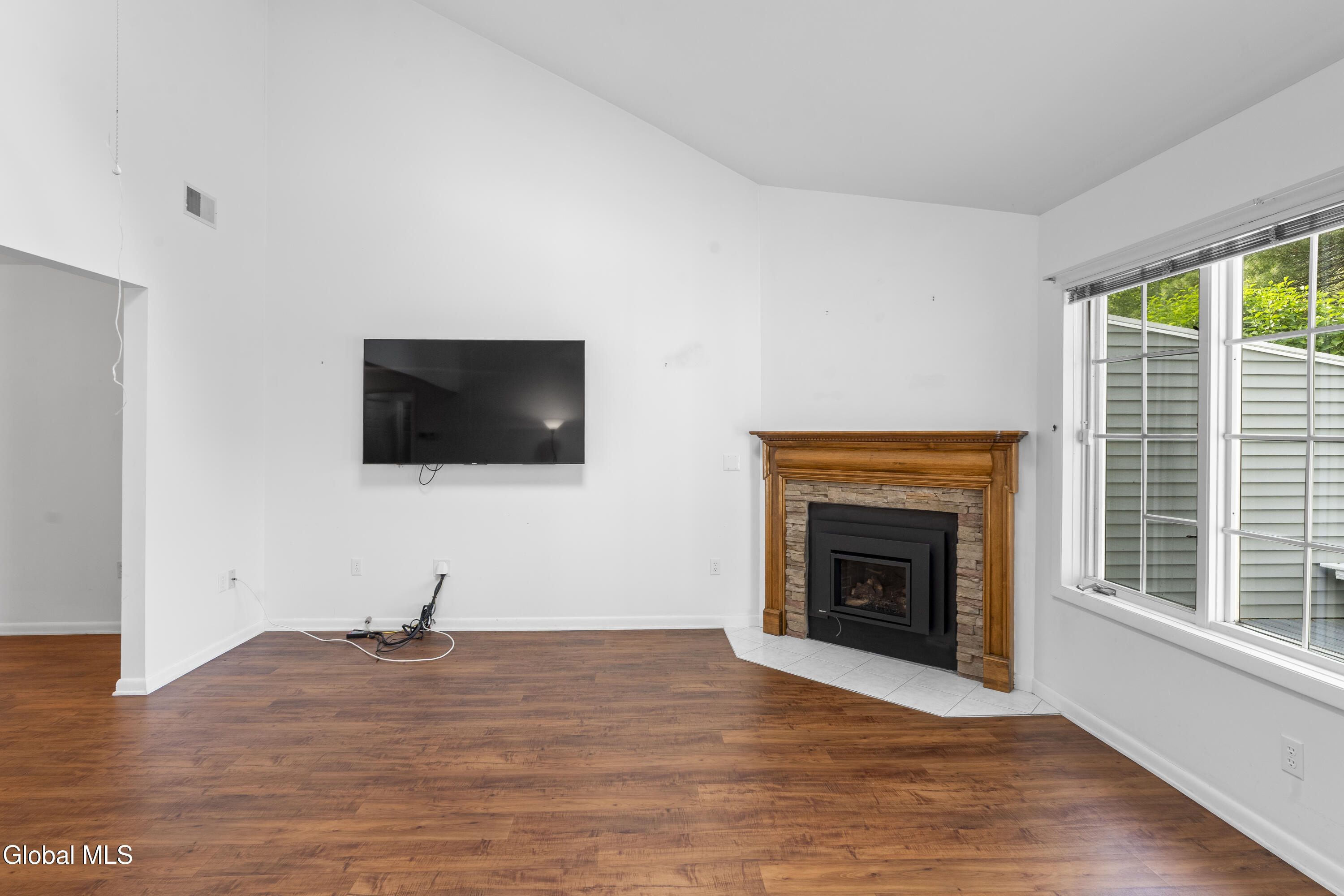 46 Lyon Court Queensbury NY 12804