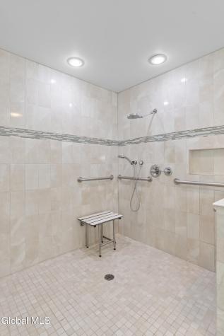 46 Lyon Court Queensbury NY 12804