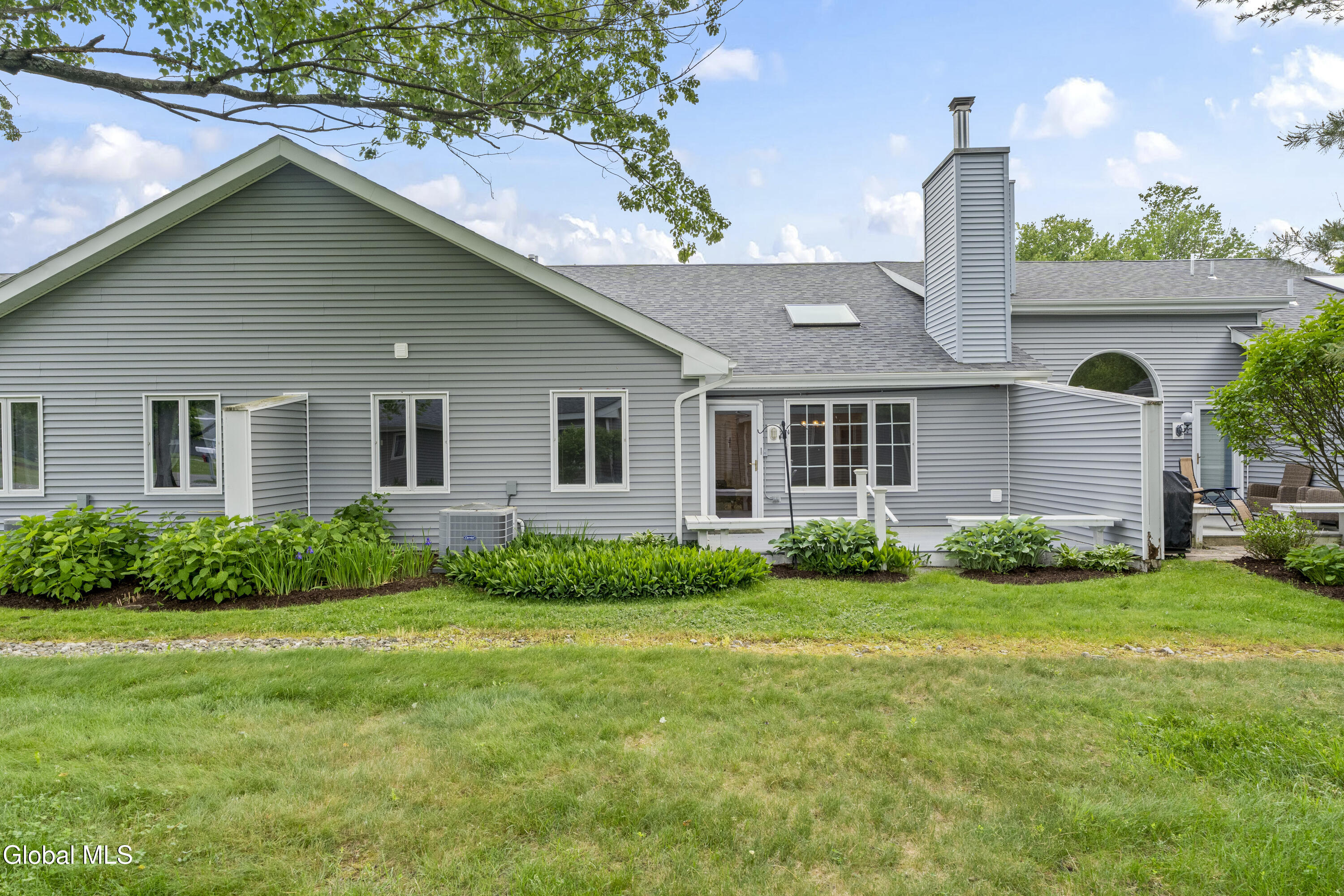46 Lyon Court Queensbury NY 12804