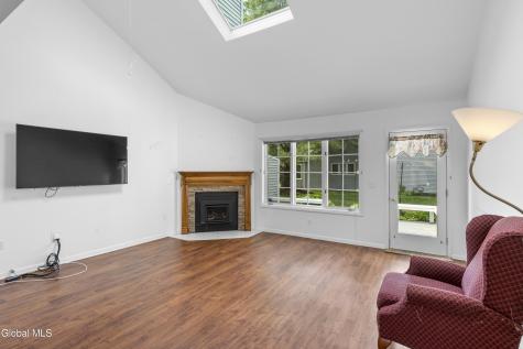 46 Lyon Court Queensbury NY 12804