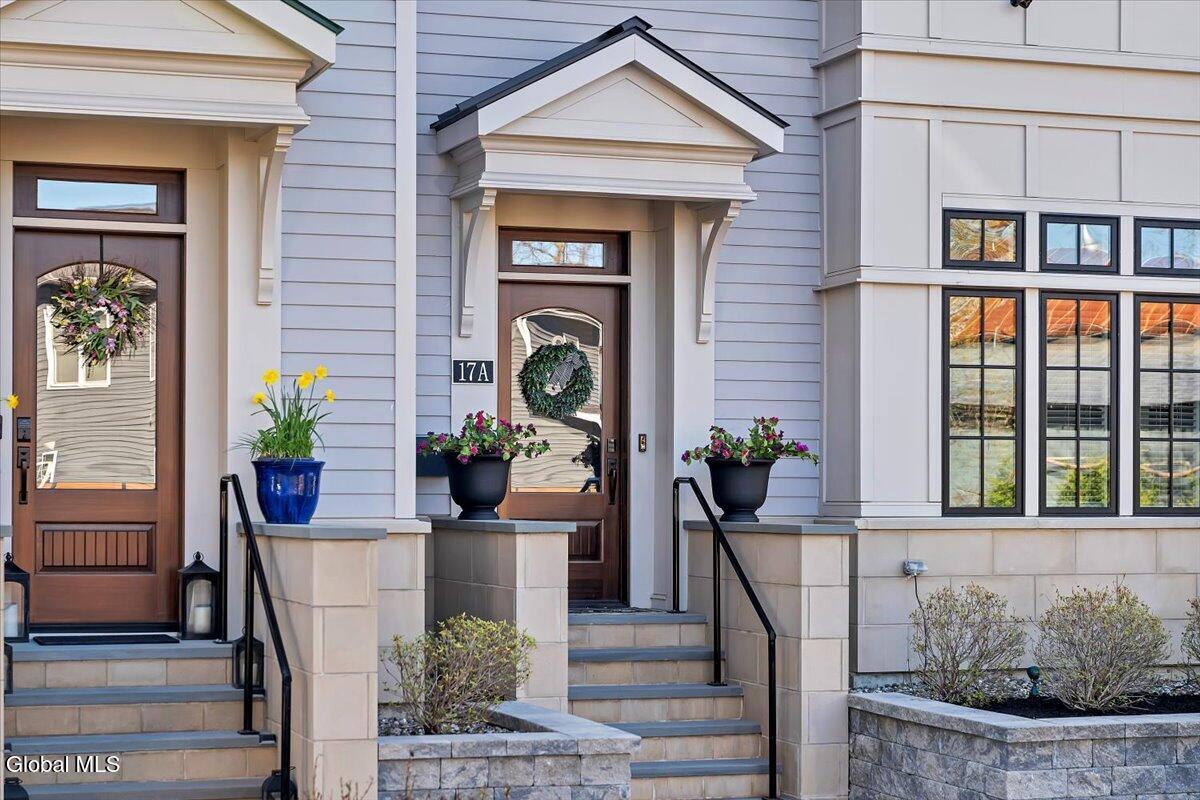 17 Marvin Alley Saratoga Springs NY 12866