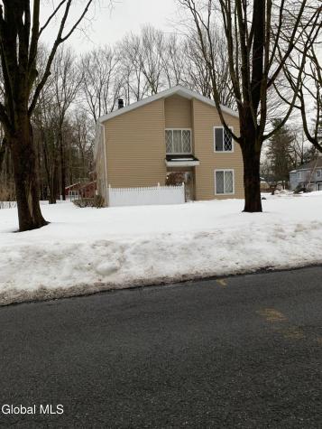 2 Leaf Road Delmar NY 12054