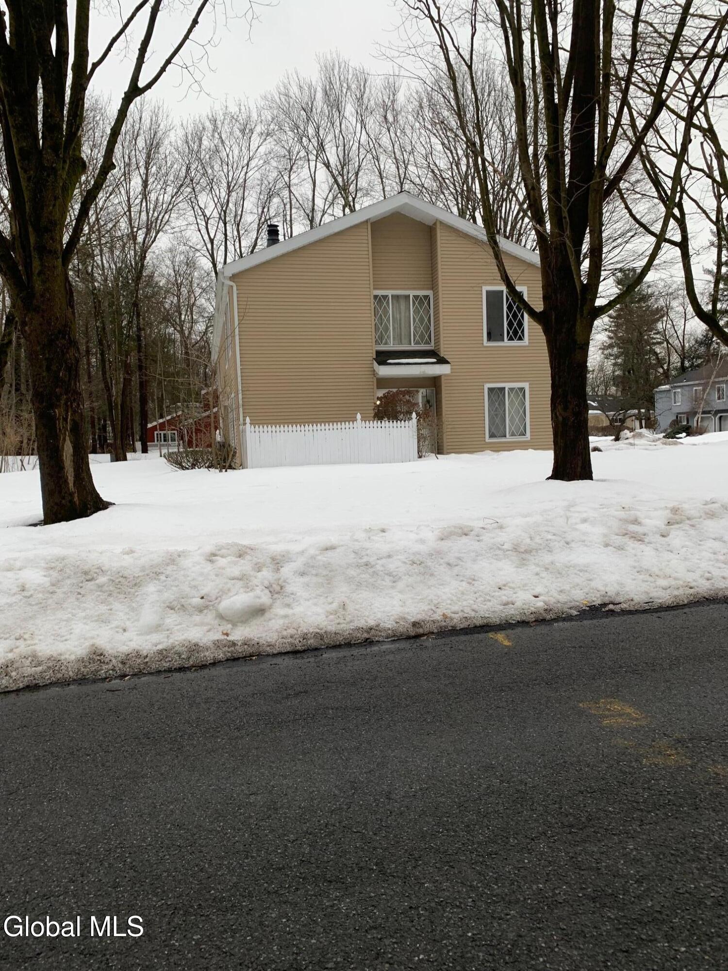 2 Leaf Road Delmar NY 12054