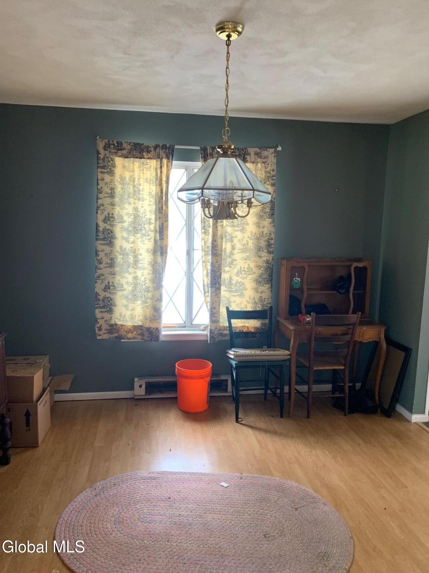 2 Leaf Road Delmar NY 12054