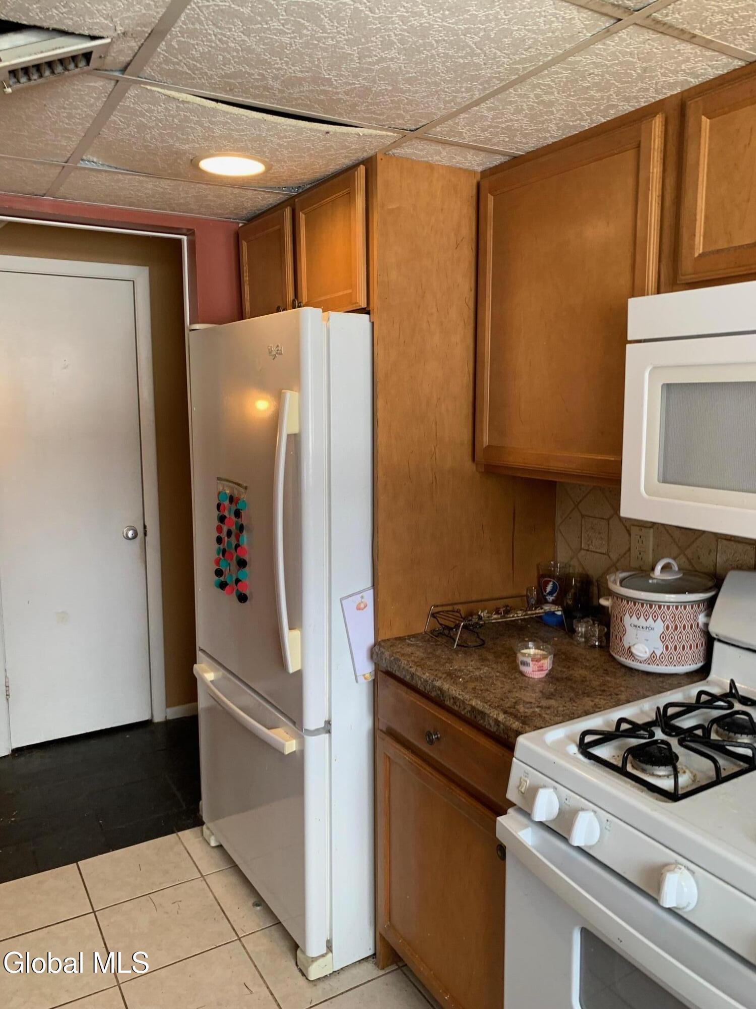 2 Leaf Road Delmar NY 12054