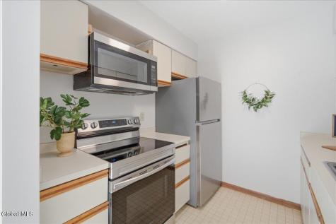 167 Cedarview Lane Watervliet NY 12189