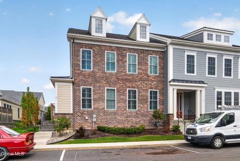 5 Cambridge Way Latham NY 12110
