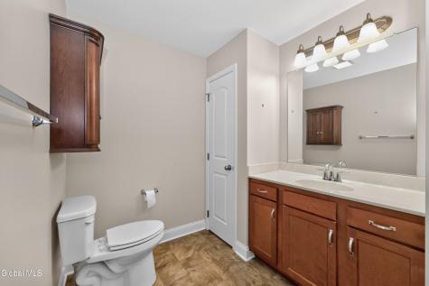 3901 Brunswick Meadows Way Troy NY 12182