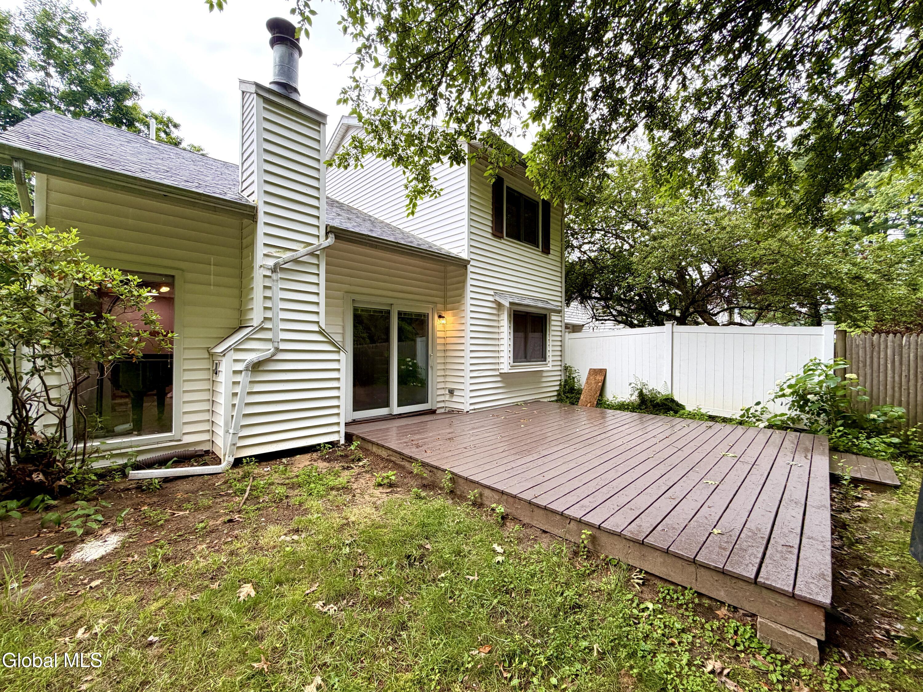 20 Green Meadow Drive Clifton Park NY 12065