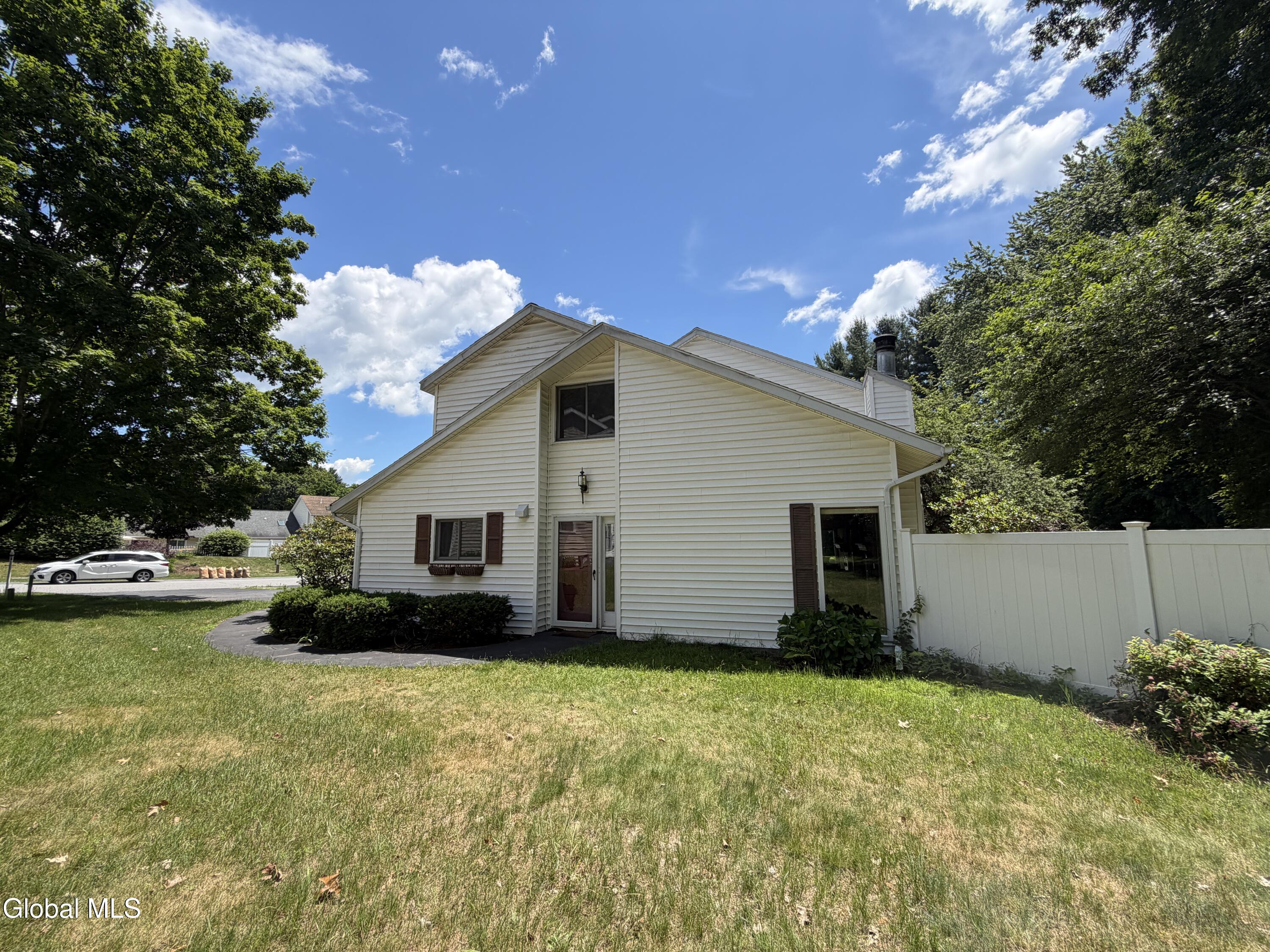 20 Green Meadow Drive Clifton Park NY 12065