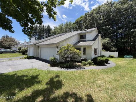 20 Green Meadow Drive Clifton Park NY 12065