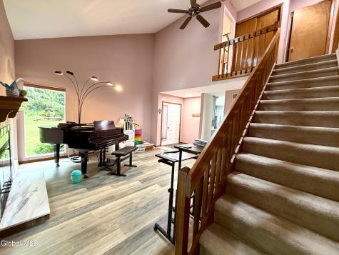 20 Green Meadow Drive Clifton Park NY 12065