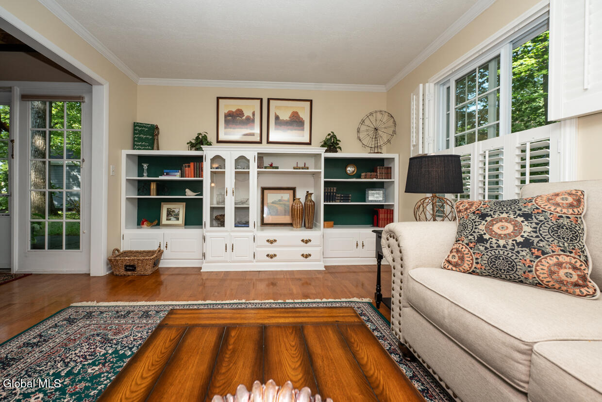 17 Spruce Court Delmar NY 12054