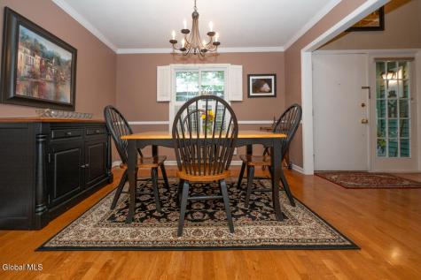 17 Spruce Court Delmar NY 12054
