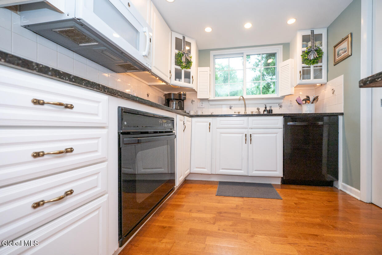 17 Spruce Court Delmar NY 12054